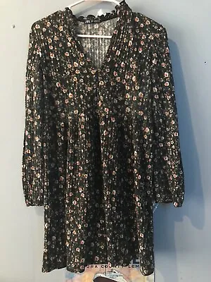 $17 • Buy Womens Zara Loose Floral Sweater Type Dress Size S