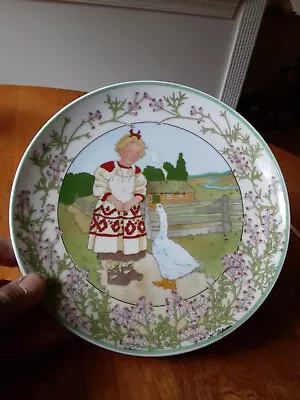 Unicef Villeroy Boch Heinrich Collector Plate 7.75  D • $9