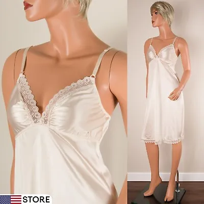 $29.99 • Buy Vintage Women ILGWU RN 36715 Full Slip Dress Ivory Silky Nylon Bra Lace Trim 36