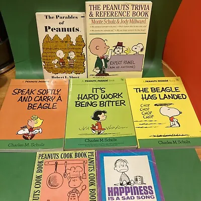 Charlie Brown Snoopy Book Lot Of 7 Books PB SC 1960's 1970's …..Vintage Peanuts • $7.95