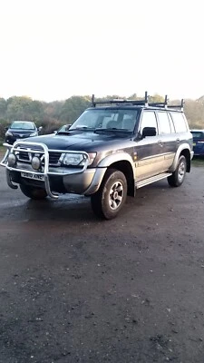 Nissan Patrol GR 2.8  Y61  7seater Damged Engine  Spares Or Repair  For Swap • £1375