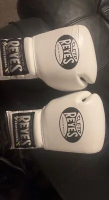 £160 • Buy Cleto Reyes Boxing Gloves Traditional Lace Sparring Gloves – White