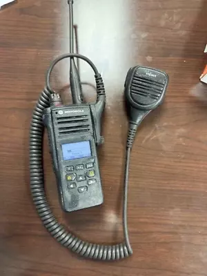 Used Motorola APX 4000 Portable Radio Model# H51WCF9PW6AN 900 MhZ • $450