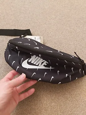 Nike BNWT Heritage Bum Bag • £13