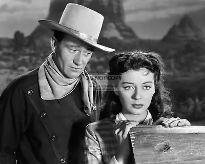 John Wayne And Gail Russell In  Angel And The Badman  - 8x10 Photo (ab-154) • £8.56