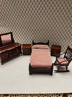 Dollhouse Bedroom Set 1:12 • $18.50