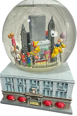 Macy’s Thanksgiving Day Parade Snow Globe World Trade Centers New York City 1999 • $44.95