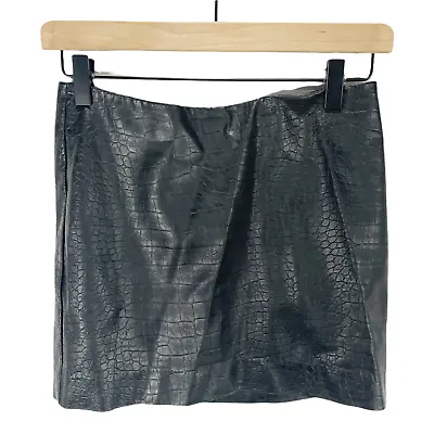 H&M Womens Black Faux Leather Snake Skin Mini Skirt Sz 4 Fitted  • $11.89