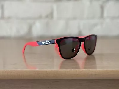 Oakley Frogskins Black Red Square Unisex Sunglasses OO9245-9054 USA Assembled • $119.99