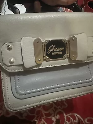 Ladies Handbags Guess Used • $29.50