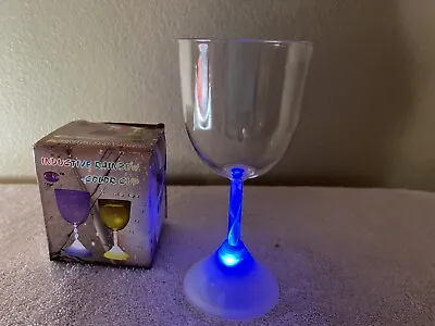 LED Light Up Flashing Wine Goblet Wine Glasses Plastic • £5.79