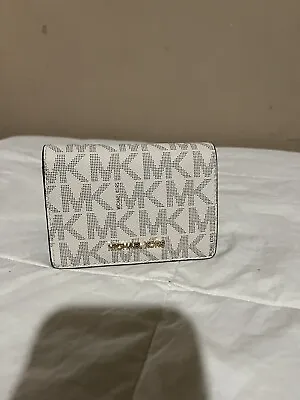 Michael Kors Jet Set Item Medium Bifold Zip Coin Signature Logo Wallet Vanilla • $55