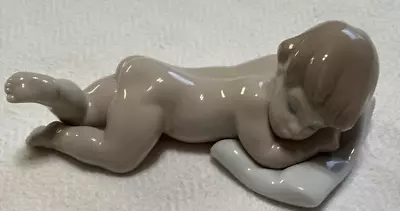 Lladro Sleeping Baby Boy On Pillow Figurine 6  Long Preowned Mint #9457 • $50