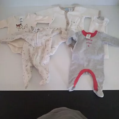 Baby Clothes 0000 Bundle Items X 5 Good Cond  • $18