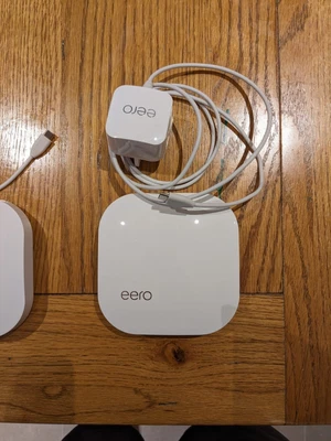 £50 • Buy EERO Pro [Model B010001] 2nd Gen Generation AC Tri-Band Mesh White Wi-Fi Router