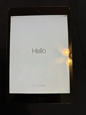 Apple IPad Mini 1st Gen. 32GB Wi-Fi 7.9in - Black & Slate • $40