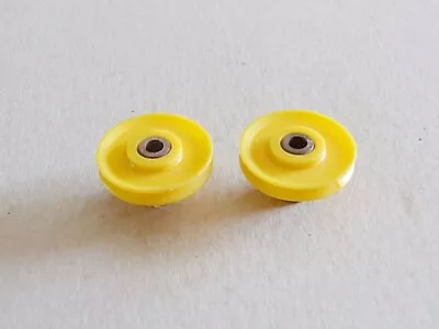 2 X Meccano Yellow Plastic 1 Inch Pulley With Boss Part 22p • £1.20