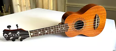 Beautiful Sunburst Luna Guitars Vintage Mahogany Ukulele Soprano LN • $99.99