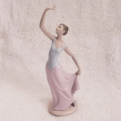 $85 • Buy NAO Lladro “The Dance Is Over” Figurine #1204 In Excellent Pre-Owned Condition
