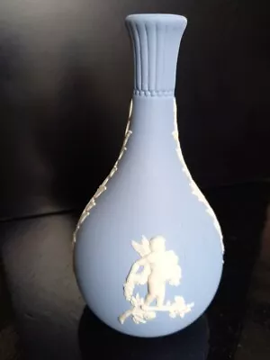 Wedgewood Bud Vase. Vintage. 13.5 Cm. Tall. Excellent Condition.  • £12