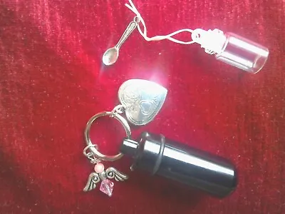 Cremation  Urn / Keepsake / Ashes Keyring  Memorial Photo Locket • £6