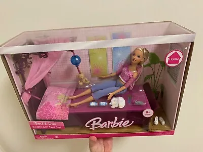 2006 Barbie Pink Canopy Bed & Doll Bedroom Gift Set Mattel L0060 New NIB NRFB  • $65.99