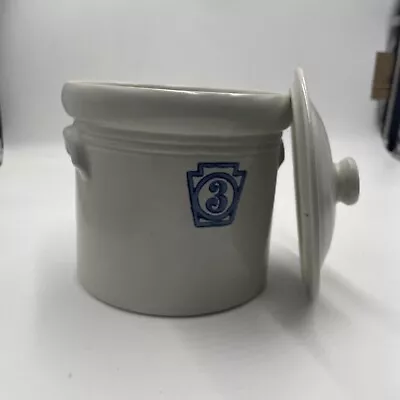 Vintage Pfaltzgraff Yorktowne Keystone Canister / Crock Numbered #3 With Lid • $18