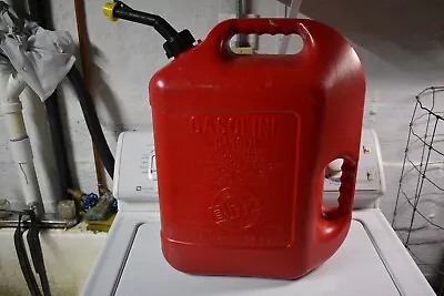 Vintage Pre Ban BLITZ 6 GALLON VENTED GAS CAN Fuel Container 50841 USA 2 Handle • $44.95