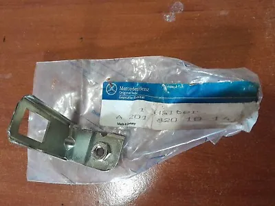 Mercedes  W201 Halter New Original A2018201014 New Nos • $45