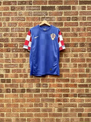 Croatia 2010/2012 Away Football Shirt - Medium • $44.20
