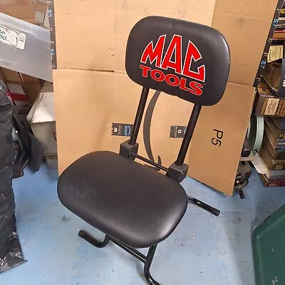 Mac Tools Folding Mechanics Chair Stool Seat CR275B Portable Collapsible  • $44.99