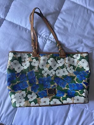 Dooney & Bourke Green And White Floral Bougainvillea Zip Top Large Tote Bag • $85