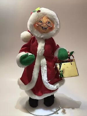 Annalee 2009 Christmas 14  Inch Mrs Claus With Gift Bag • $22.39