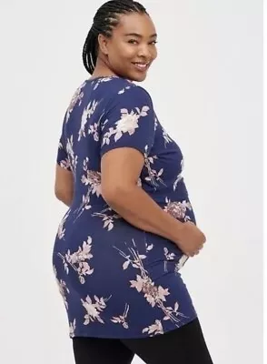 Torrid 2x 18/20 Pregnancy Maternity Nursing Tee Plus Size Navy Floral Tunic • $10.99