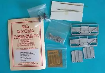 51L D & S Brass & Metal OO Kit Lancashire & Yorkshire Rly Large Cattle Wagon • £8