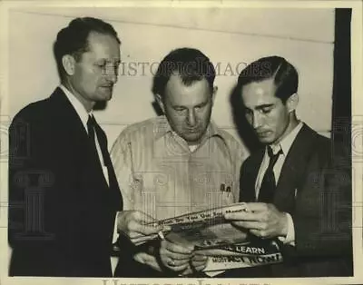 1940 Press Photo Attendees Of A Memorial For Philip Carey In New Orleans. • $19.99