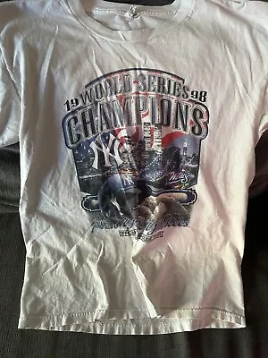 Vintage 1998 NY Yankees World Series Championship T-shirt Large Twin Towers NYC • $45