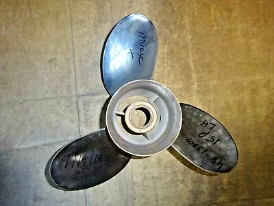 Used Mercury Mirage 48-13707A40 25 Pitch Propeller LH • $199.99