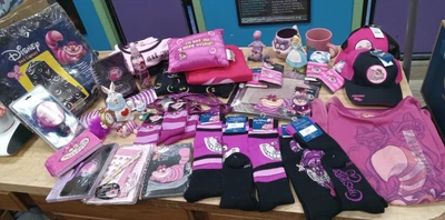 $160 • Buy Disney Alice In Wonderland Cheshire Cat Lot Notebooks, Cloths, Figurines, Coffee
