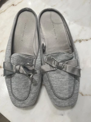 Zara Home Womens Slippers Gray Bow Sz EUR 40 US 10 • $8.99