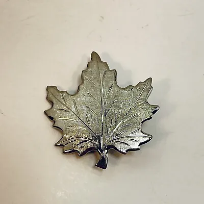Maple Leaf Brooch Pin Silver Tone Jewelry Costume Fashion Vintage • $9.98