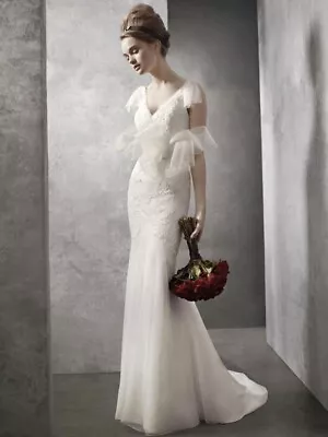 White By Vera Wang V Neck A-line Wedding Dress Vw351021 • $350