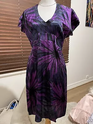 $26 • Buy Womens Very Very Silk Purple/Black Digital Print  Dress Size 12