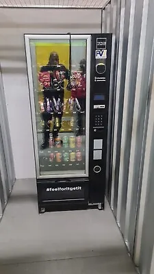 Contactless Vending Machine Necta Snakky Max • £1800