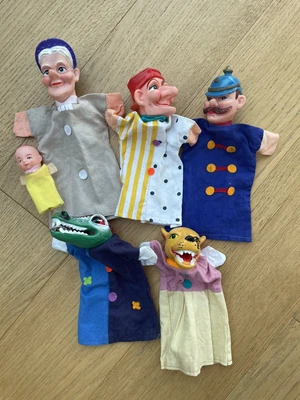 £20 • Buy Vintage Punch And Judy Puppets