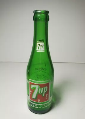 7 Up Soda Bottle 7oz Canada Vintage • $20.42
