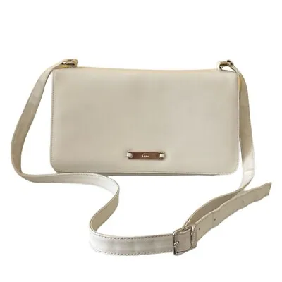 Medici Off White Leather Crossbody Bag Shoulder Flap Bag Vintage Purse • $35