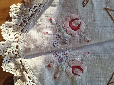 Vintage Hand Embroidered Linen  Cotton Lace Edging Doily Placemat Table Cloth • $12.50