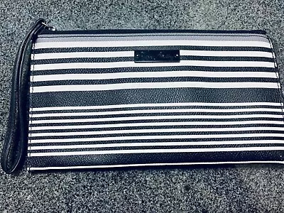 New Vera Bradley Wristlet Large In Black And White Stripe Large Bag • $20.21