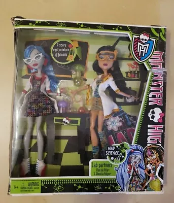 Monster High 2012 Cleo De Nile & Ghoulia Yelps Mad Science. New In Rough Box • $94.60